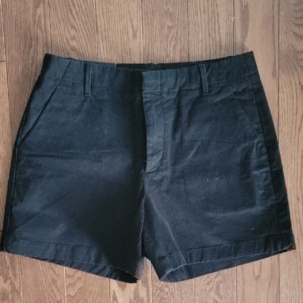 Banana Republic NWT 5" Mid-Rise Authentic Chino Shorts